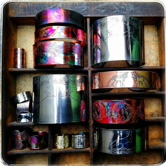 annamcdade's tweet image. Today in the departure lounge! All makes available through the website or @hornsofodin #benchmakes #inthestudio #workshopmakes #imadethis #imadeitmyself #girlsthatmakestuff #girlswhomakestuff #womenwhomake #metalsmithsofinstagram #metalwork #metalworking… ift.tt/2QARTfj