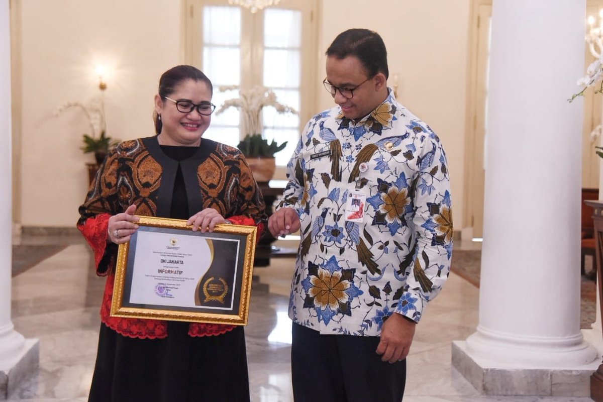 aniesbaswedan's tweet photo. Kami merasa bersyukur sekali @DKIJakarta dinilai sebagai Badan Publik yang Informatif, dua tahun berturut-turut. Apresiasi atas kerja keras seluruh jajaran Pejabat Pengelola Informasi dan Dokumentasi (PPID) Dinas Komunikasi, Informatika dan Statistik Pemprov DKI Jakarta. https://t.co/QdJaYakWSt