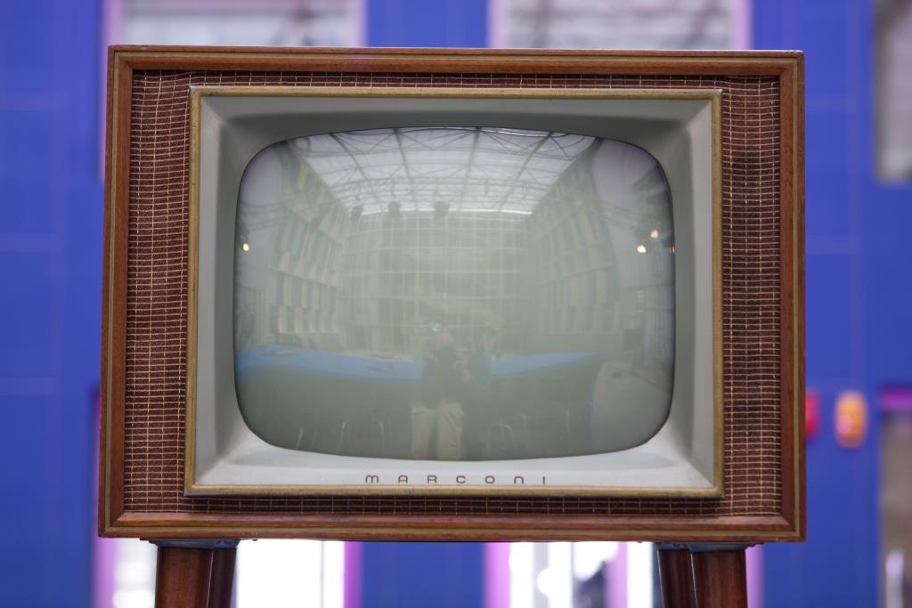 Hoy es el día de todas las televisiones: locales, autonómicas, 
nacionales, privadas, públicas, temáticas, generalistas, plataformas…Y de todos los que participamos en ella: de quienes la construyeron, la reinventan cada día y la ven desde casa ¡Feliz #DiaMundialdelaTelevision!