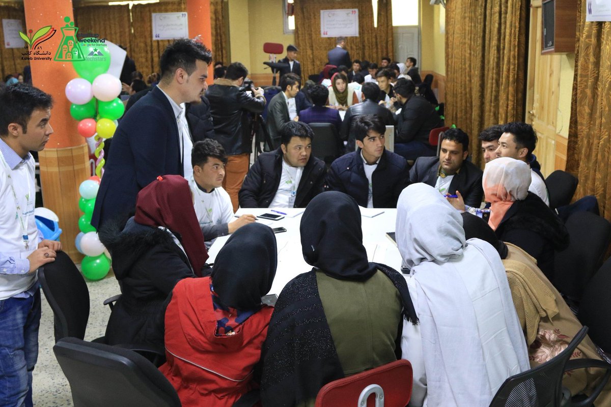UniversityKateb's tweet photo. 2nd day of #Startupweekend
Young Entrepreneurs develop their Business Model based on the training, evaluation, and advice of the mentors.
#SWKabul
#SWKateb
#Startupweekend_KabulUni
#Startupweekend https://t.co/PMgIjZq5kJ