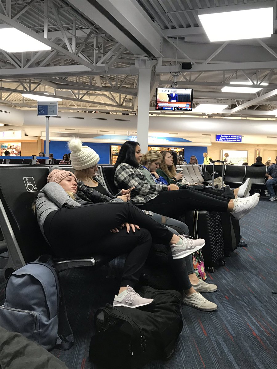thebeaconJHS's tweet photo. STL<DC✈️ https://t.co/mSC1MbUFwF