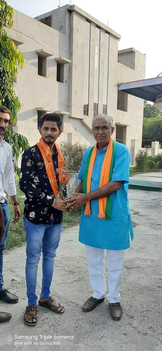 singhranjeetbjp's tweet photo. सुमेरपुर वार्ड संख्या 23 से निर्दलीय जीते गोविंद कुमार एवं वार्ड संख्या पार्षद 25 से निर्दलीय जीते परबतसिह जी ने भाजपा सदस्यता ग्रहण की
#BJPsumerpur
@SatishPooniaBJP @chshekharbjp @VasundharaBJP @BJP4India https://t.co/6HLS3gKTTK