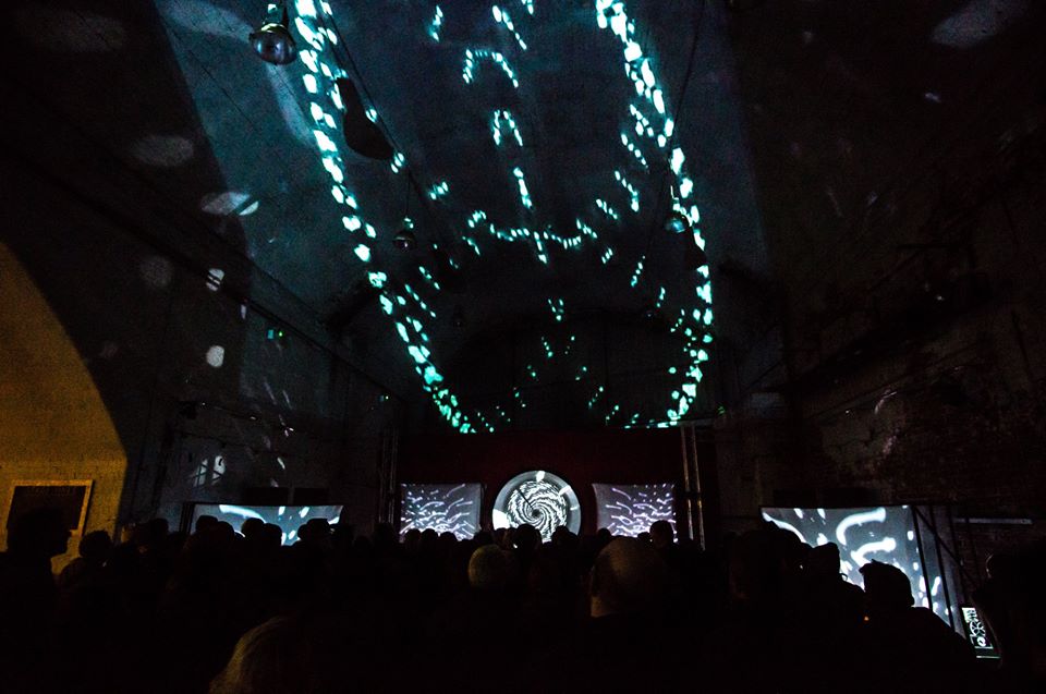 Fat_Out's tweet photo. Some quality snaps of ENSŌ SONE / @qujaku_info's Manchester show at @FSCMCR last week!
Credit: Robin Hill
#ENSŌ SONE #Qujaku #ManchesterGigs #IMPATV #Japanese Psych #FatOut https://t.co/ByS3N0x3Xy