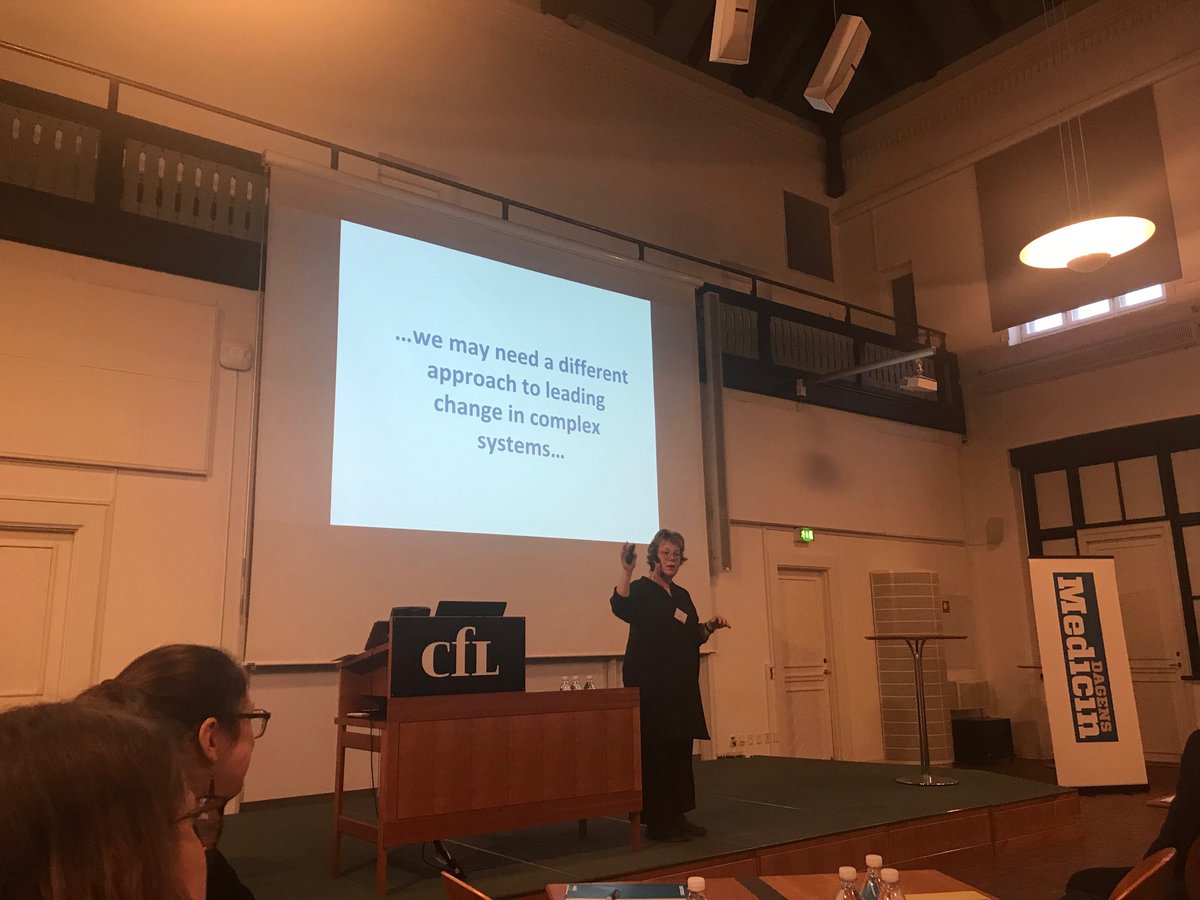 Ledelse af komplekse systemer kræver nye måder at være leder på. ⁦Rationelle paradigmer og linære løsninger er ikke nok. Vores offentlige systemer er alt for vigtige til at overlade til folkene i toppen siger ⁦<a href="/weirb4/">@weirb4</a>⁩ #ledelse #nærhedsreform #dkpol ⁦<a href="/BechMbe/">Mickael Bech</a>⁩