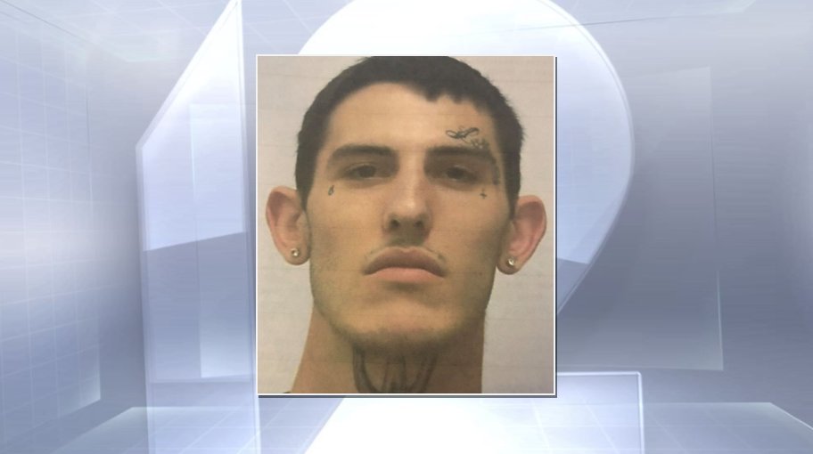 Local12's tweet photo. Here is the man police are looking for near Boyd E. Smith Elementary in Milford: https://t.co/ulbMx1G5r2 https://t.co/rwmhf11PrN