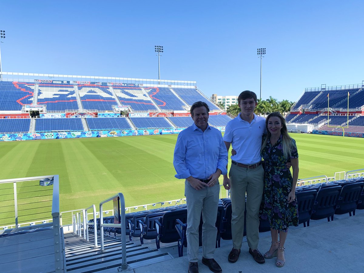 So excited to become part of the FAU family! Our son Hayden Haridopolos is starting summer of 2020!!! We are so proud of him. ⁦<a href="/MikeHaridopolos/">Mike Haridopolos</a>⁩ ⁦<a href="/abarbar/">Anthony Barbar</a>⁩  ⁦@Collins_FAU⁩ ⁦<a href="/JeffAtwater/">Jeff Atwater</a>⁩
