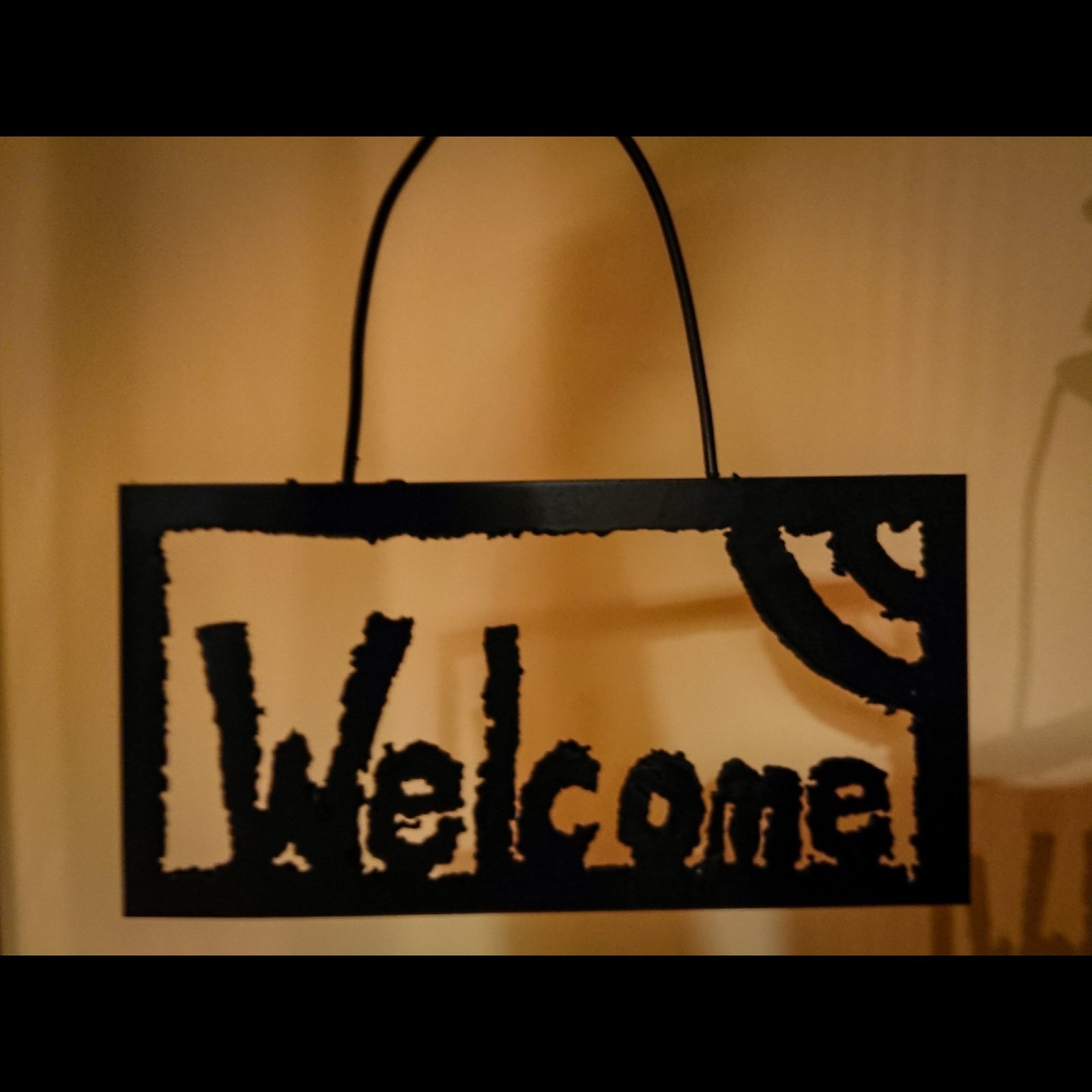 Chobisuke 溶接講座へ行ってきた プラズマ切断機で 鉄板に文字を切り抜いて バリをグラインダーで削り 溶接で取ってつけるネームプレート 火花スパーク 思ってたより難しい 修了証貰ったので 溶接室を借りられる カインズ プラズマ切断機