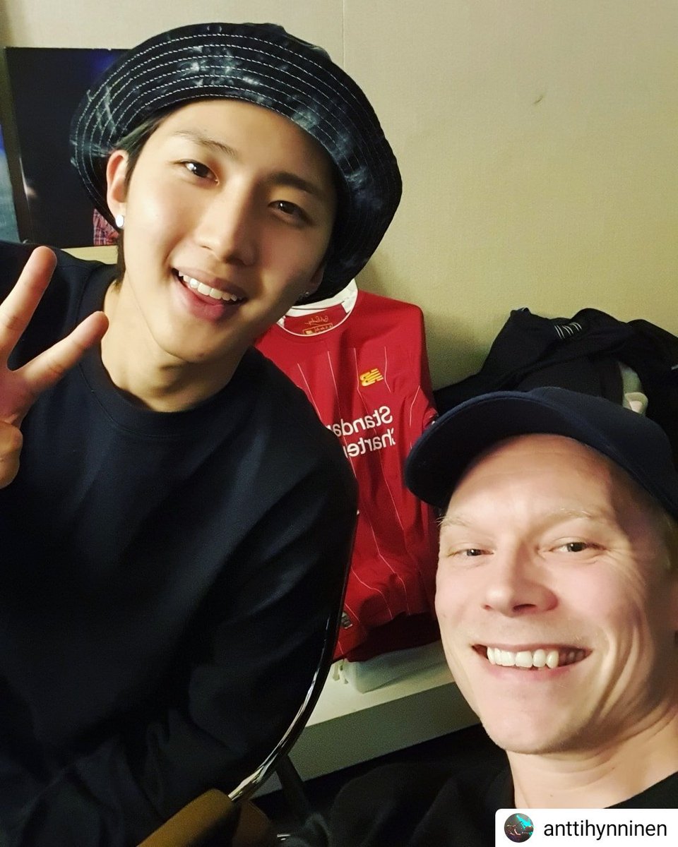 letsgoptg's tweet photo. #Repost @anttihynninen
• • • • •
Had a great session with Hui from @cube_ptg. today. Such a great singer and person!!! 🔥🔥 #pentagon #cubeentertainment #elementsmusic #hui #producer #songwriter https://t.co/Dxg6I6Kzuw