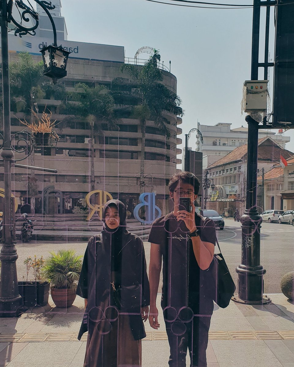 Menikmati Bandung di pagi hari ternyata semenarik itu. Apalagi kalau jalannya bersama orang kesayangan.

Cobain deh!

#withGalaxy #GalaxyS10Plus #VSCOESeries #ExploreBandung