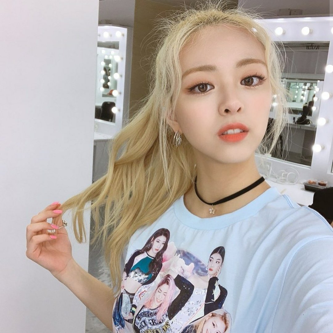 geurlies's tweet photo. EVERYTHING YOU WANT IT’Z IN US ITZY? ITZY!

Halo selamat malam! Ini adalah (Roleplayer) Maknaenya ITZY, Shin Yuna. Saya baru kembali dari hiatus panjang, dan butuh sosok yang mau berbincang dengan saya. Maukah kalian menjadi salah satunya? Salam kenal! 💜 https://t.co/BdSQOze8zb