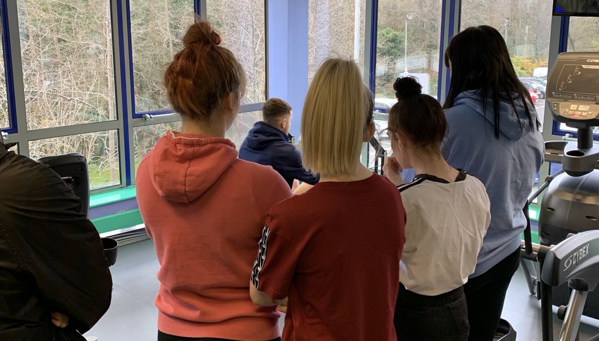 GCS_LE's tweet photo. Another day, another Hair & Beauty Gym Induction ๐๐ฝ
These level 1 students had never even set foot in a gym, let alone completed an hour workout ๐๐ผ
Already asking for tips on diet, exercises and gym memberships ๐คฉ
See you next week ๐ช๐ฝ
#GCSActive https://t.co/hTVruQQbZi