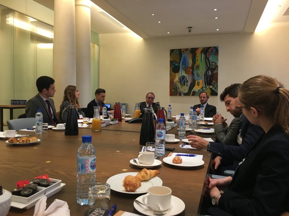 Assas_DPE's tweet photo. Les étudiants du Master 2 DPE ont eu l'honneur d'être accueillis dans les locaux de JonesDay. 

L'ADPE tient à remercier Philippe Delelis et Nicolas Brice, associés, pour ces échanges stimulants et enrichissants sur la pratique droit public du cabinet. #teamdpe https://t.co/FV9dPUlZYG