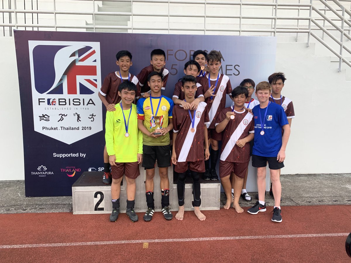 HIS Hurricanes completed their #FOBISIA U15 games today with a 4th place finish for our girls basketball team &amp; a 3rd place for the boys football team! Excellent day of sport! Well done to both teams! Go Hurricanes! #his_learning ⁦<a href="/HISSecPE/">HIS PE & Sport</a>⁩ ⁦<a href="/FOBISIA1/">FOBISIA</a>⁩