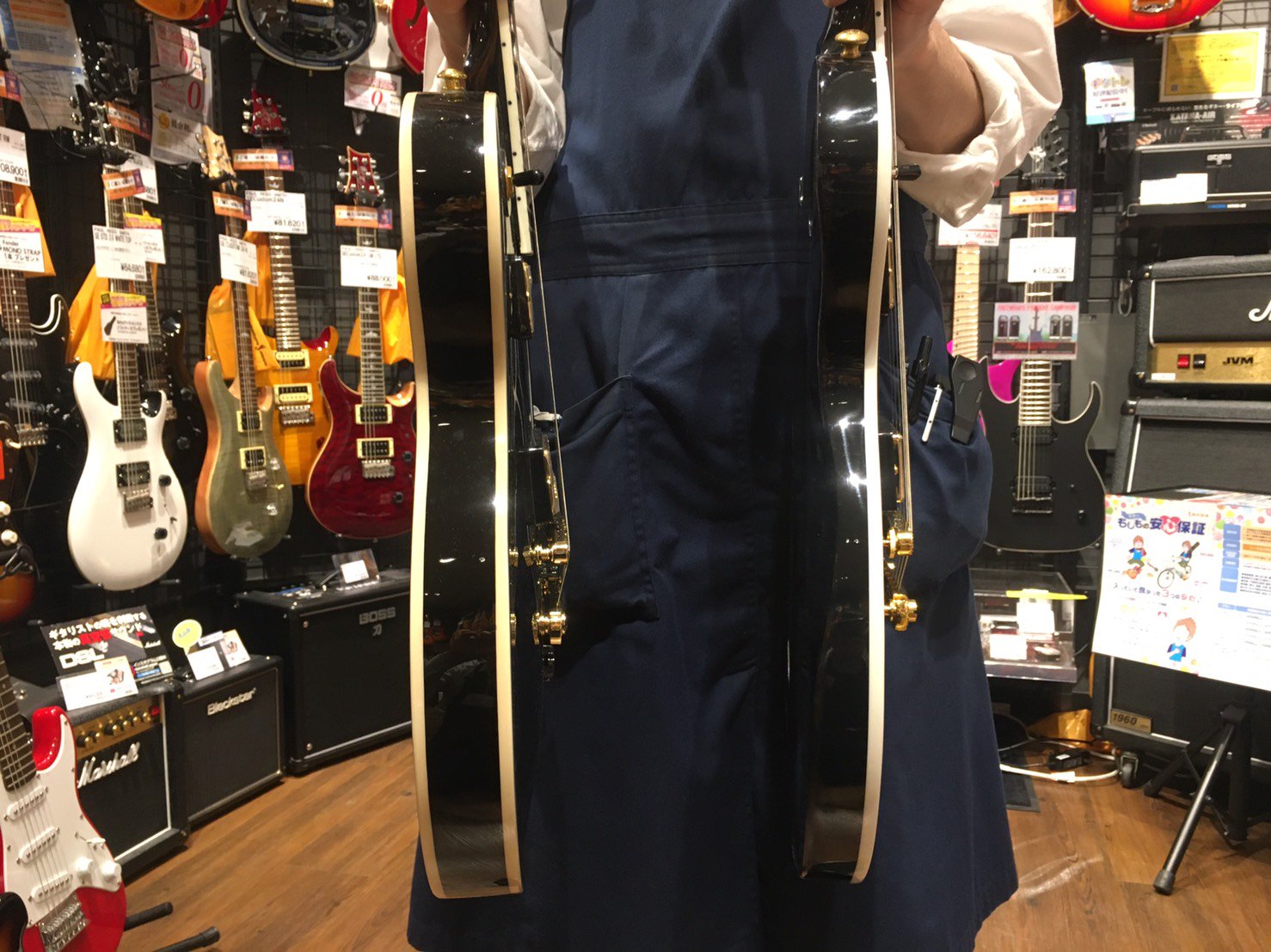 島村楽器 ららぽーとexpocity店 エレキギター Gibson Lespaul Custom Liteが新入荷致しました 通常のレスポールに比べ かなり薄いボディになっているので演奏性の向上 軽量化を実現しています 担当曰く Sgの弾き心地に似ているそうです W