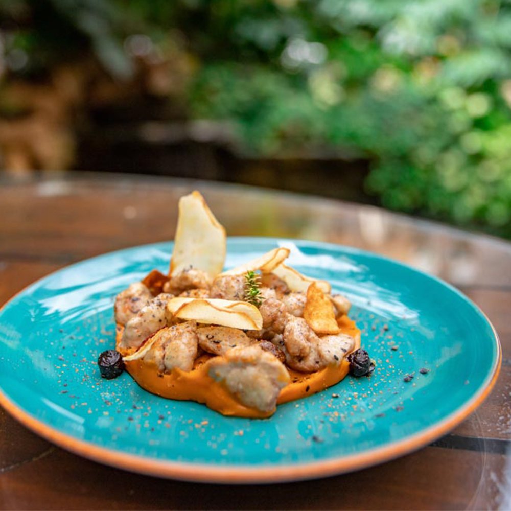 ¿Preparado para una explosión de color y sabor? Te esperamos en #MontanaMálaga. restaurantemontana.es

#Málaga