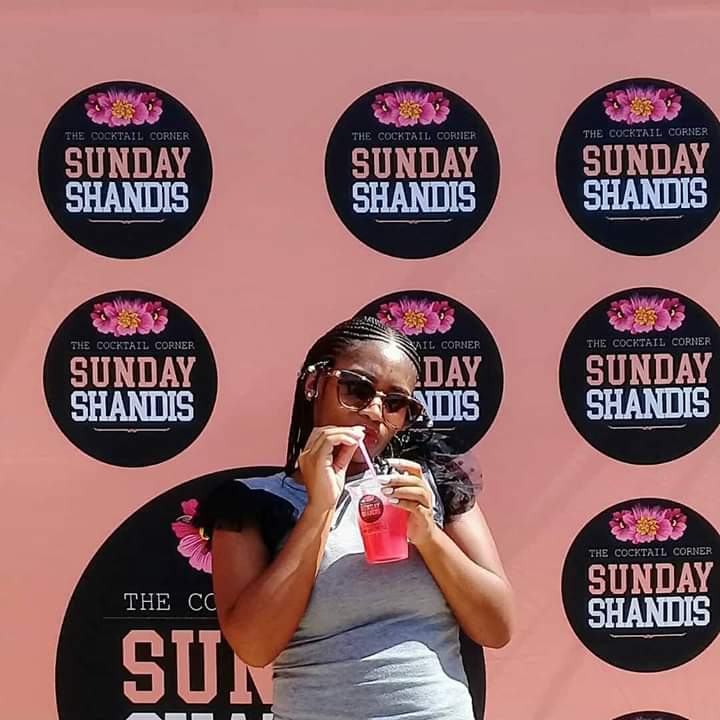 LymfoMatete's tweet photo. Are ya'll ready for some delicious cocktails ๐ธ๐น๐
#SundayShandisSummer19
#SSS19
#Ad https://t.co/JmgP4wkMAd