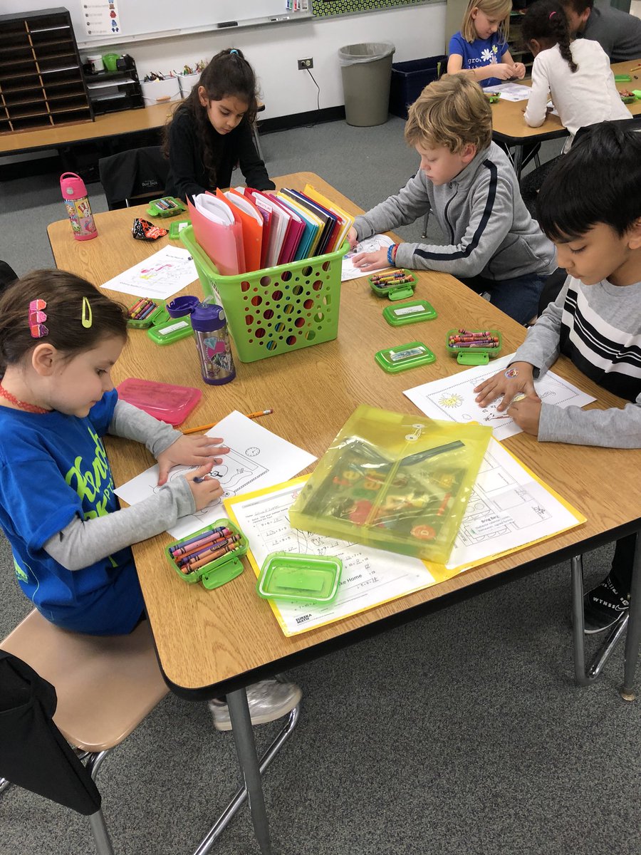 KendallMacek's tweet photo. We are ready for our author visit! We had fun “bee-ing” happy by coloring with friends and making some welcome decorations. #futuready204 https://t.co/XaTW9ut2WQ