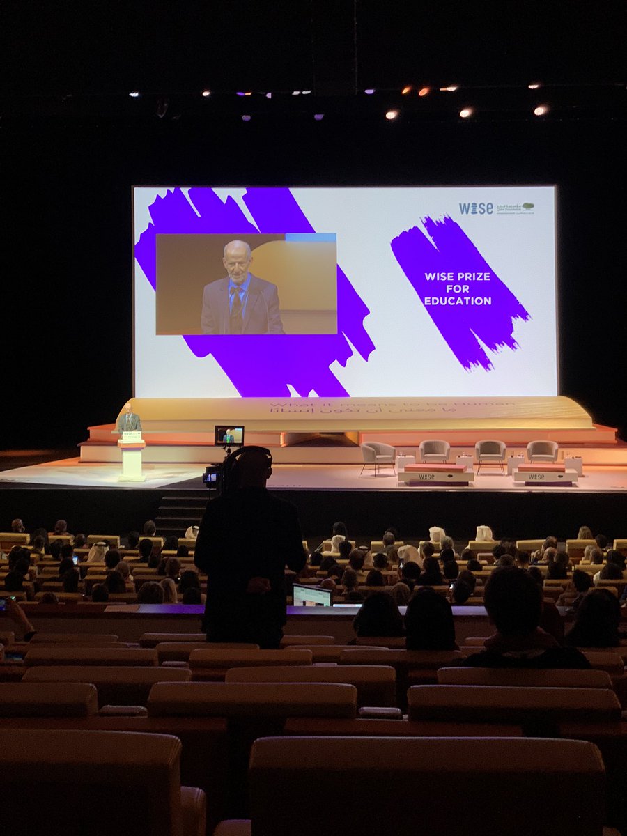 The wonderful Larry Rosenstock @hightechhigh speaking from the heart. Recipient of the #WISEPrize Have been lucky to see the design principles of HTH in action. 

Equity
Personalisation
Authentic work
Collaborative design 

#WISE19 #WISETurns10 @WISE_Tweets @QF #deeperlearning