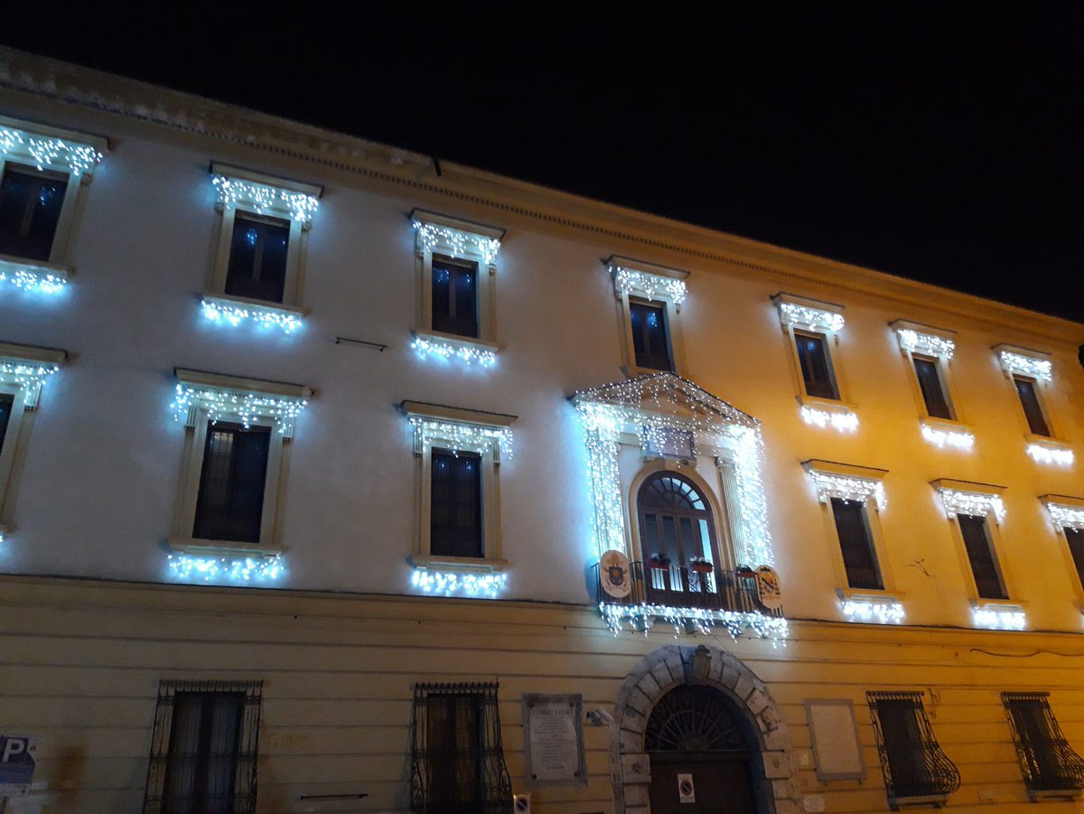 Palazzo di ghiaccio #mudiSa

Prenotazioni #visiteguidate: 089239126

#museo #arte #natale2019 #lucidartista #Salerno