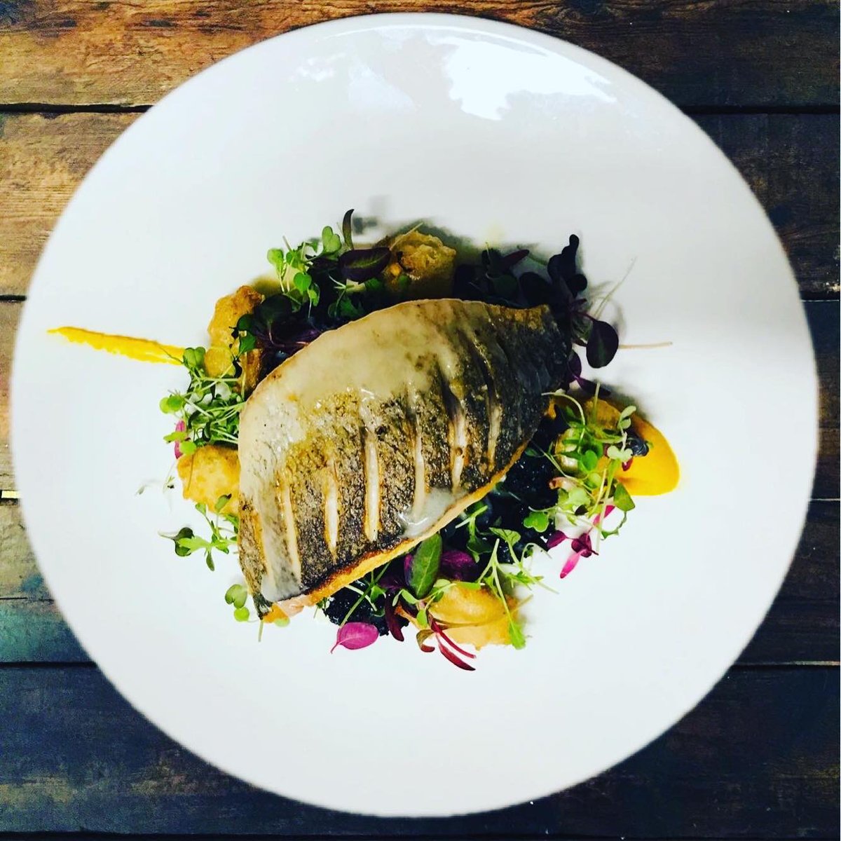 Our Fish special from last night 🐠 Pan Seared Sea-bream on a bed of crushed baby potatoes, pickled red onion & mascarpone cheese, with purple kale, tempura mussels, micro herbs & lemon Veloute sauce 🥬 🍋 🐟 #rivegauche #foodiesofinstagram #artofplatingfood #catchoftheday🎣