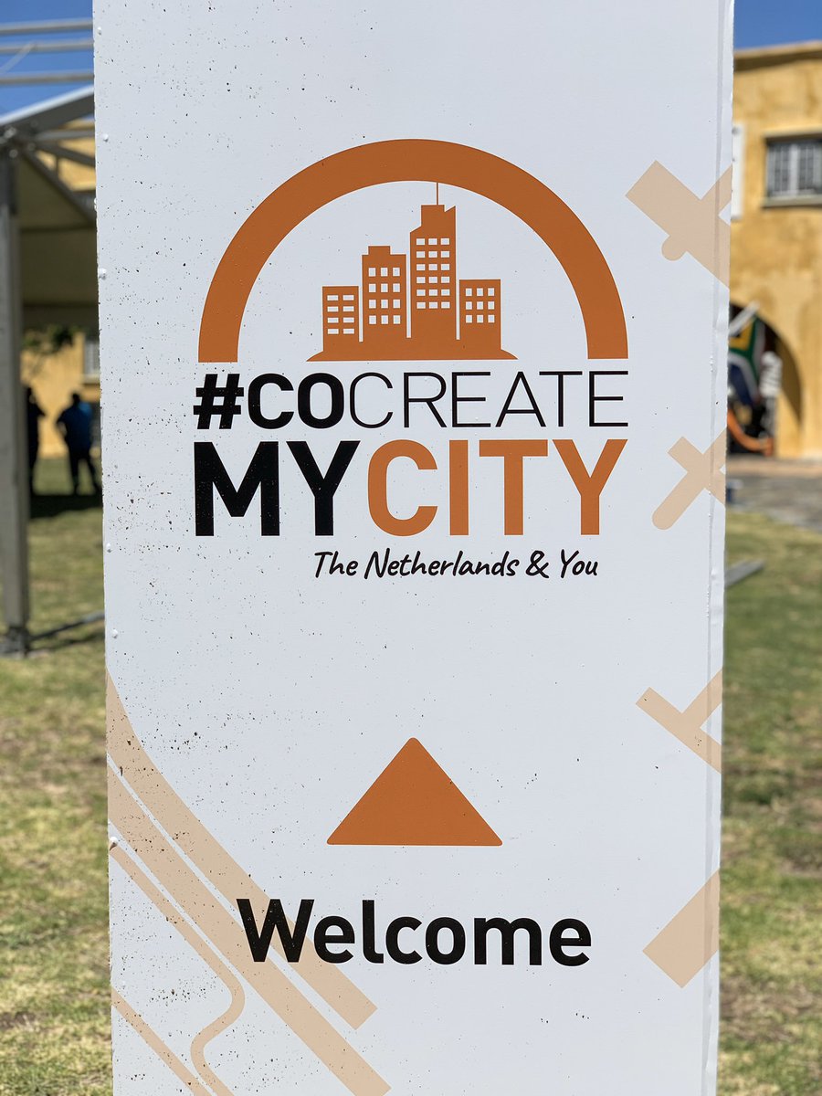 SudeshSivarasu's tweet image. ‘AI in Healthcare and future of hospital care ‘ workshop conducted  by #cocreateMYCITY organized by @cocreateSANL @UCT_MDL @UCTOBL @uctbme @UCT_Research @UCTHealthSci ! Exciting session elaborating the potential of AI in African Healthcare!