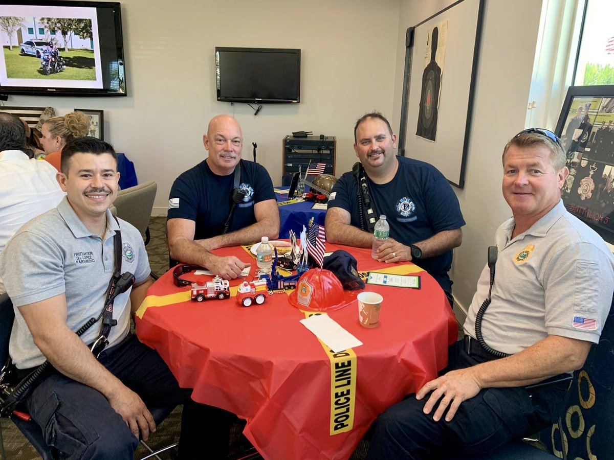 MiamiDadeFire's tweet image. Yesterday, #MDFR firefighters from #Battalion9 who serve the community of @PalmettoBayVlg attended the annual First Responder Appreciation Brunch. #MDFRInTheCommunity.