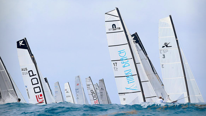 ⛵️ Suivez dès aujourd'hui jeudi, à partir de 9h30, les premières courses des 60 équipages engagés dans la 12e édition de la St Barth Cata Cup 2019. 
  
Toutes les infos sur les conditions météo, les classements et les photos ➡️ bit.ly/37sliy3
La #StBarthcatacup c'est a…