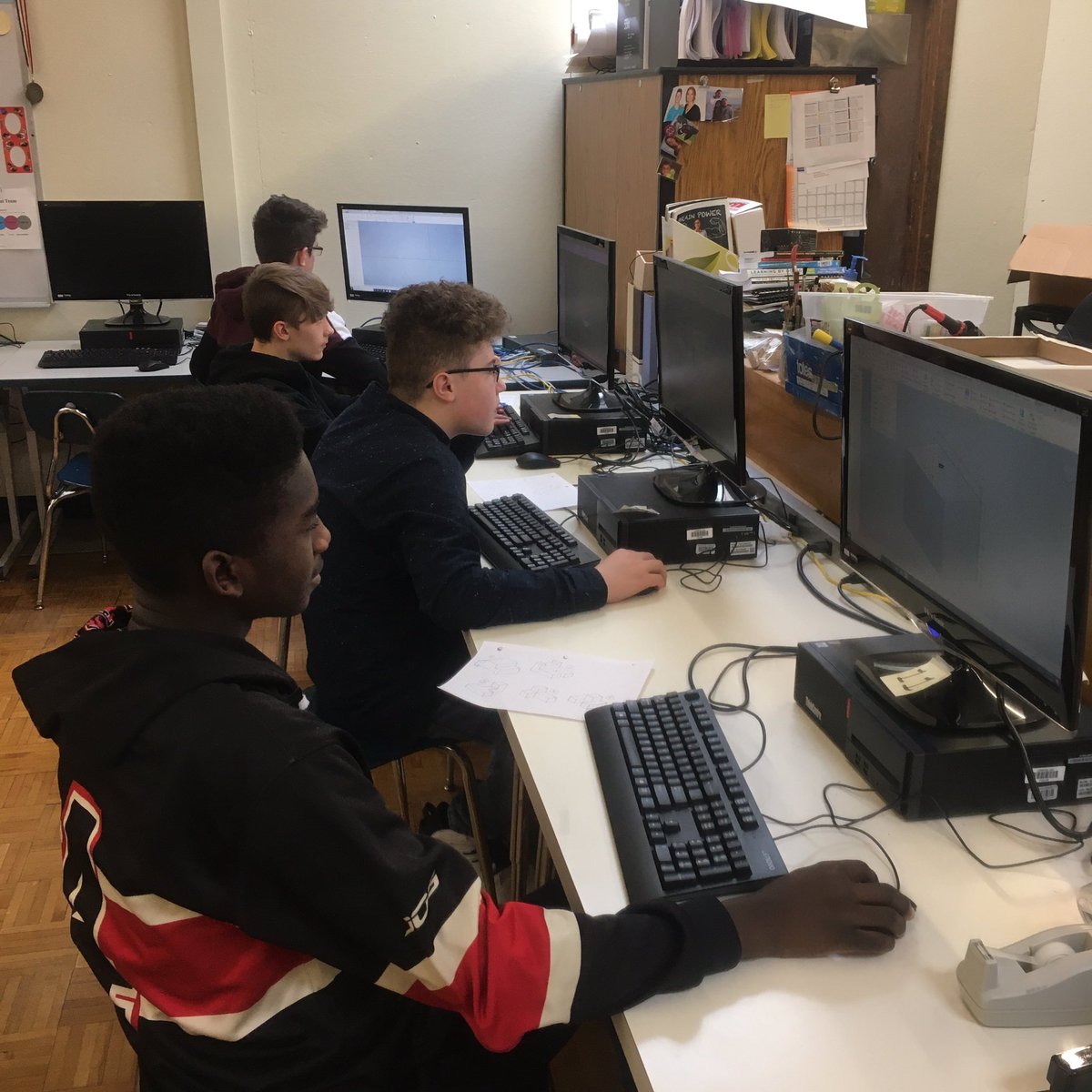 MsDsTech's tweet photo. Totally engaged in 3D modeling this morning! https://t.co/G6W9GNWn5W
