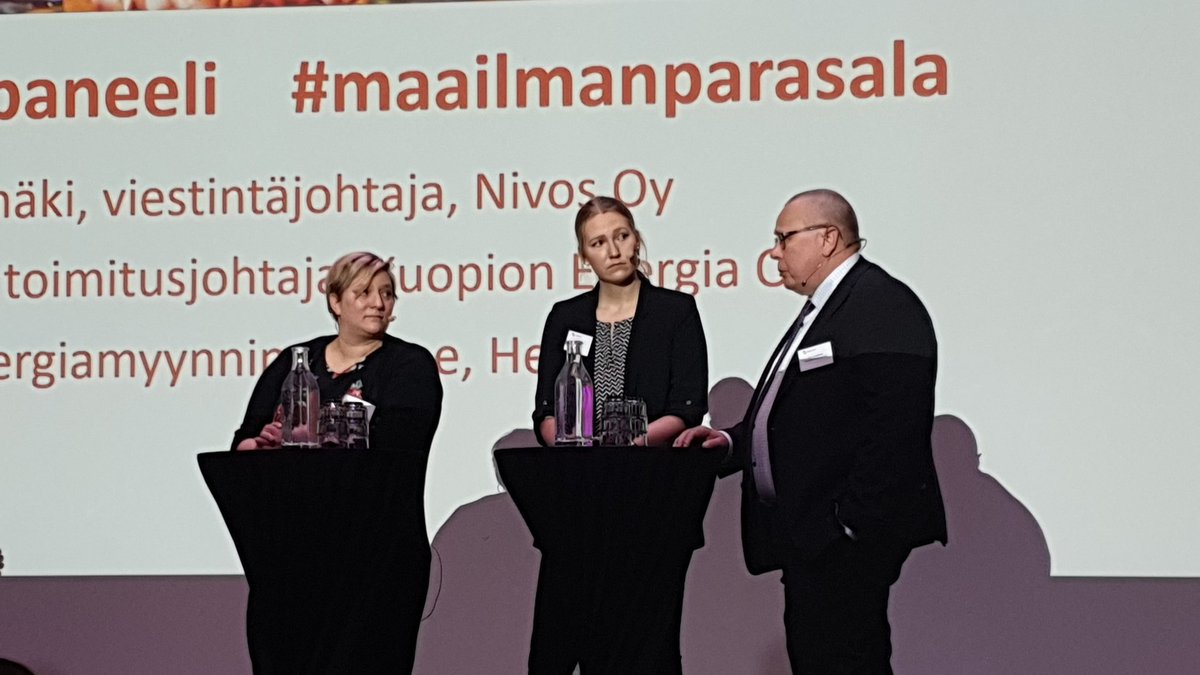 Sorpetti's tweet photo. Vetovoimatekijöitä: "Energia-alalle päästäkseen ei tarvitse olla supertekniikkainsiööri!" (Lotta Suni, Helen Oy) "Alalle hakeutuvat pääsevät vaikuttamaan merkittäviin asioihin!" (Paula Korkeamäki, Nivos Oy) #maailmanparasala #supertekniikkainsinööri #ETsyys https://t.co/hv4A8YBIR2