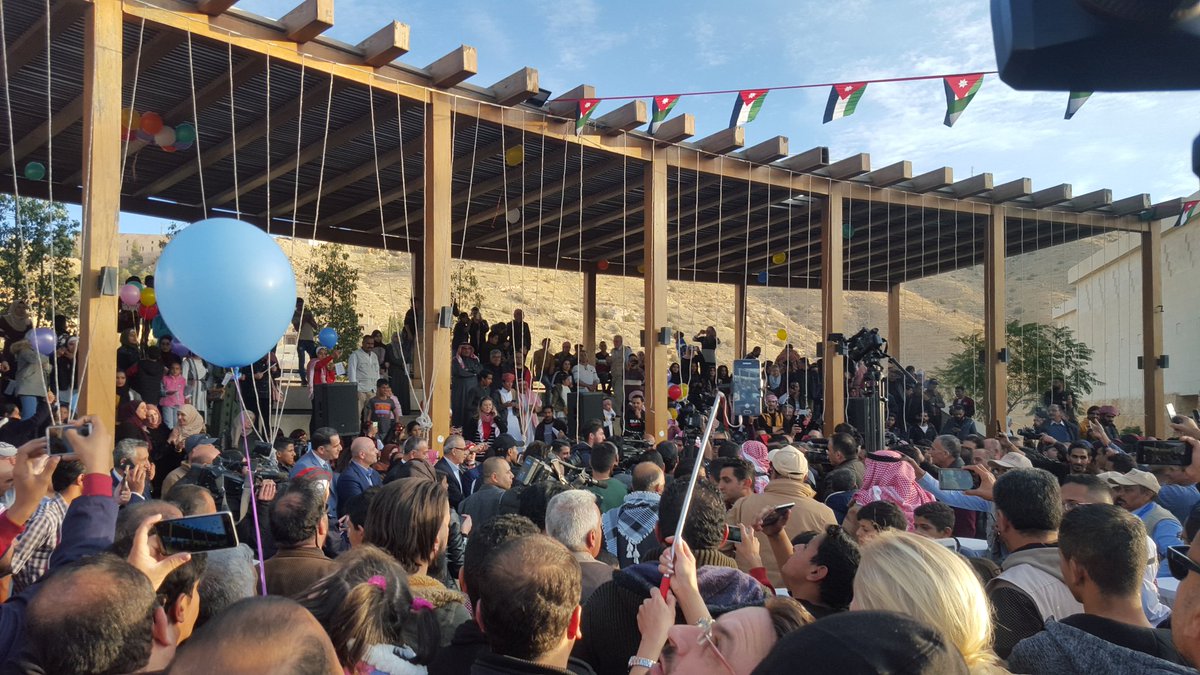 Petranews's tweet photo. #عاجل|| احتفالات بوصول السائح الرقم مليون لهذا العام للبترا
-
وزيرة السياحة مجد شويكة تهنئ الأردنيين بهذا الإنجاز
#بترا #الأردن https://t.co/EOB5vQ3AKn