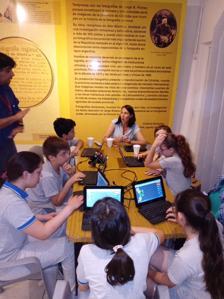 MariaJoseViola's tweet photo. #IronBot 
El #Mincyt participó del 1er. Torneo Escolar de Robótica Educativa, organizado por el Centro Educativo Santo Domingo.
#EntreTodos!
#CórdobaHaceCiencias! https://t.co/TSGDYl5q4b