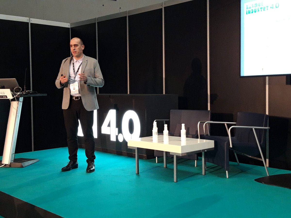 Nuestros compañeros presentan las ponencias en las #AulasTecnológicas :
☑ abordamos aspectos como el #BigData #IoT #GemelosDigitales #FabricaciónAditiva o #Ciberseguridad
🗣<a href="/_Jokin/">Jokin Rubio Botía</a>
🗣Íñigo Agote
🗣Pedro Ramiro
🗣Hazle Galarraga
📍#BasqueIndustry40