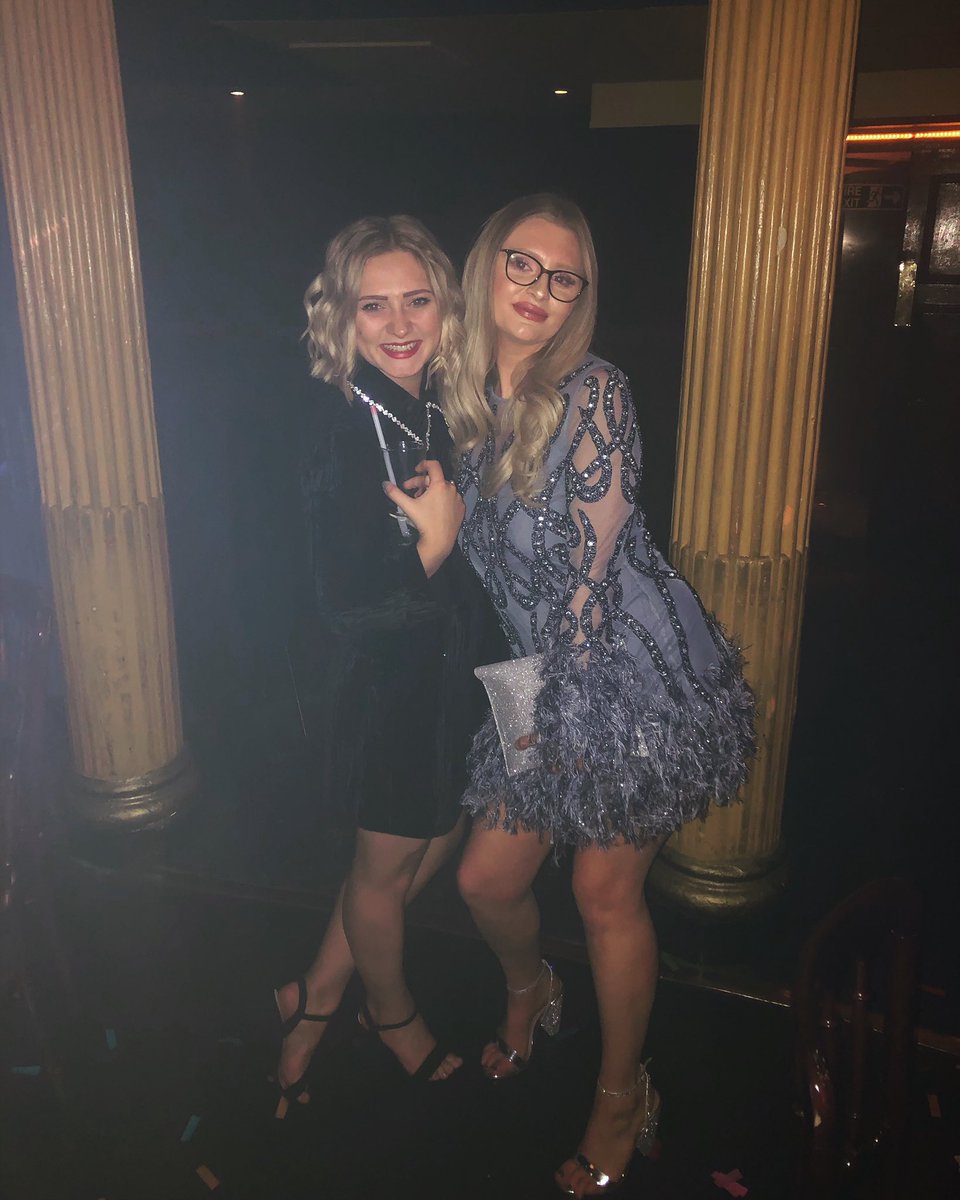 hannahrichards's tweet photo. A night of glitz and glamour thanks to the incredible @nickede and @alexandramusic 🌟 all raising cafemoney and awareness for @TheStrokeAssoc, @InterActStroke and @MBellFoundation through @styleforstroke 💜 #FallBall19  #SparkleSeason https://t.co/grW5K0TApE