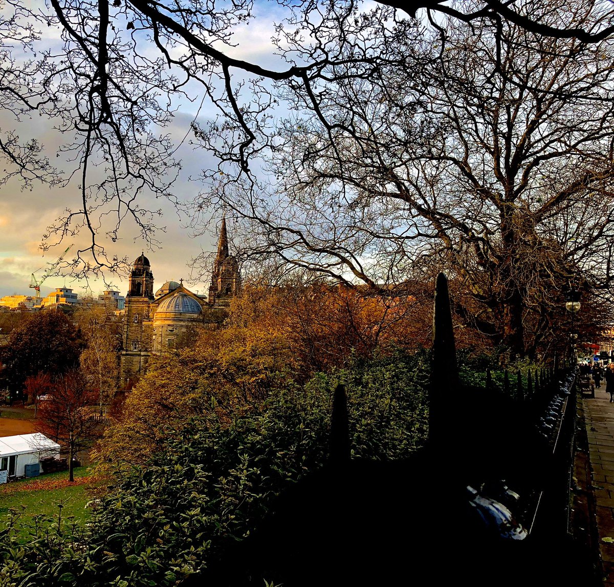 The light was just magical this morning. I had to stop and take a photo #ThisisEdinburgh #Edinburgh @VisitScotland