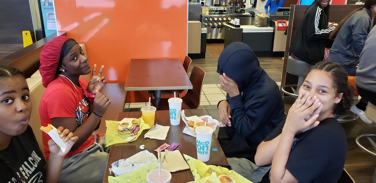 stevensgirlsbb's tweet photo. Excited to take a drive to Abilene, TX. Tournament starts today at 1pm. But we got to make our #BreakFastBreak first... Shout to @McDonalds in Comfort! #HereWeCome #ThursdayTravel #WinWinWin https://t.co/8SkYtjliYs