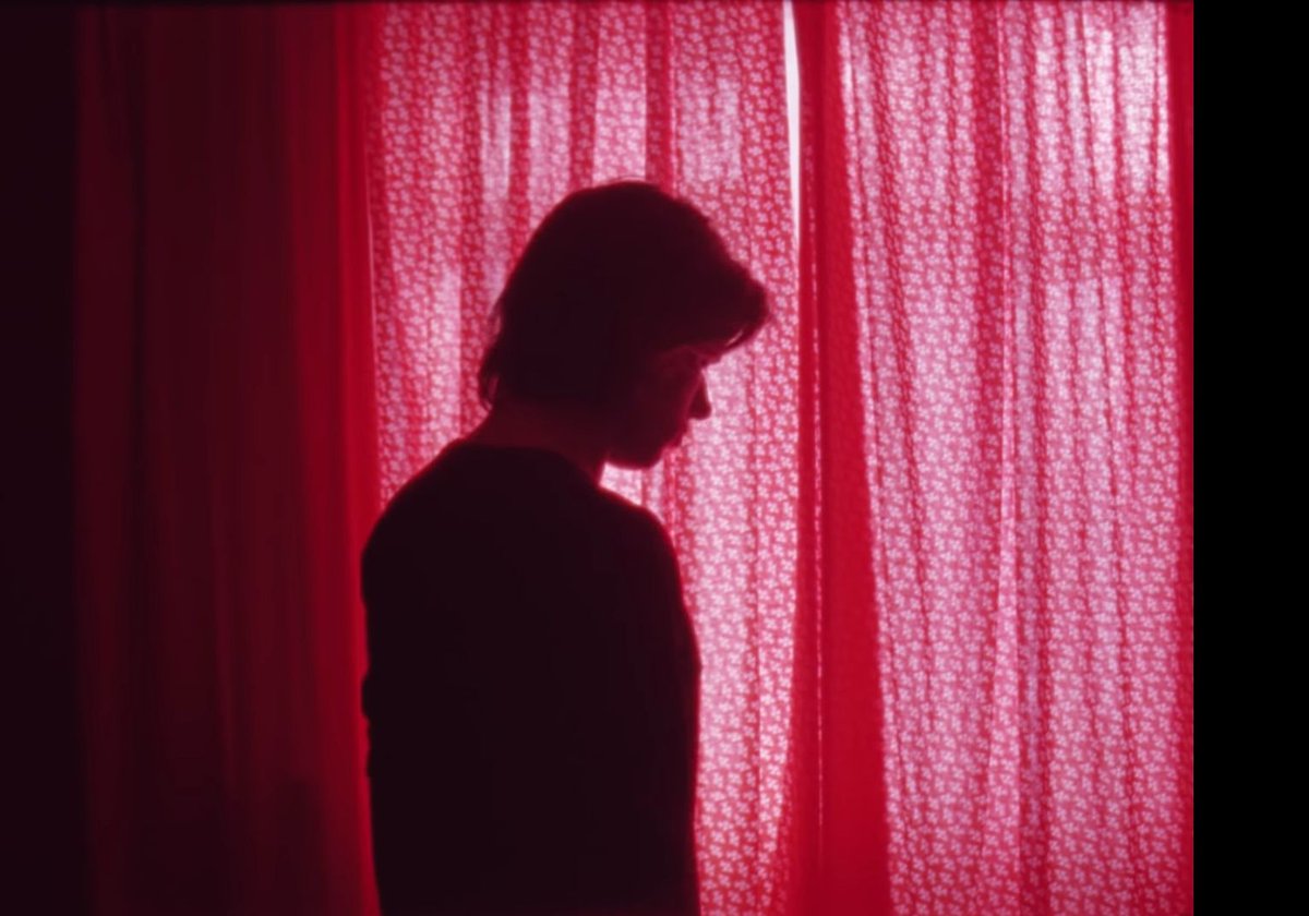ELLEfrance's tweet photo. Le clip de la semaine : « Fantômes » de Orelsan https://t.co/z2AqhD1ym2 https://t.co/hUX191jqB0