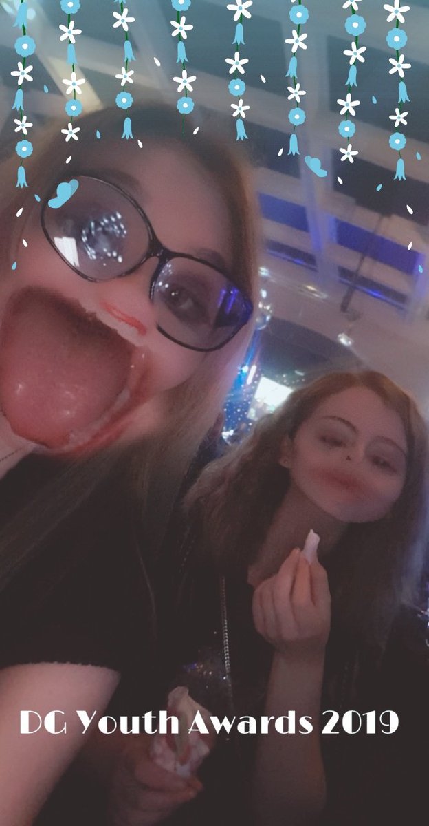 amymcfarlane18's tweet photo. 😂@YOUTHWORKDG #DGYOUTHAWARDS HOPE EVERYONE IS HAVEING A GREAT NICE https://t.co/4Kq8BRZzgB