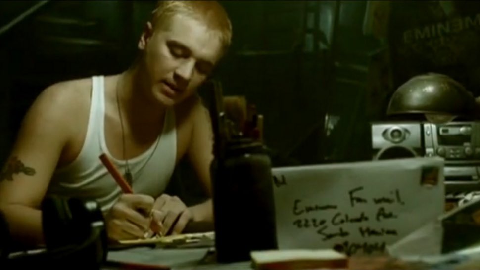 DatPiff's tweet photo. Eminem released "Stan" 19 years ago today 💿 would you consider this one of his best songs? https://t.co/mhjNjS3Ymw