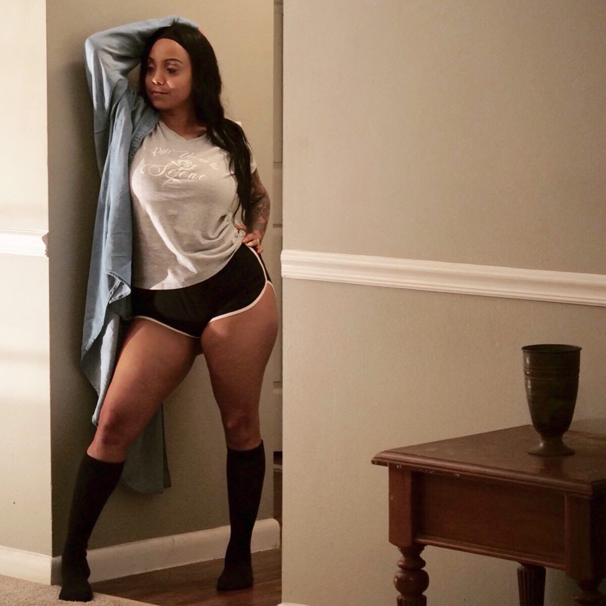 bae_rozay's tweet image. Him: Omy 
Me: waiting 😌 

#minihomeshoot #Playingwithcamera #NaturalPicturesarethebest🥰