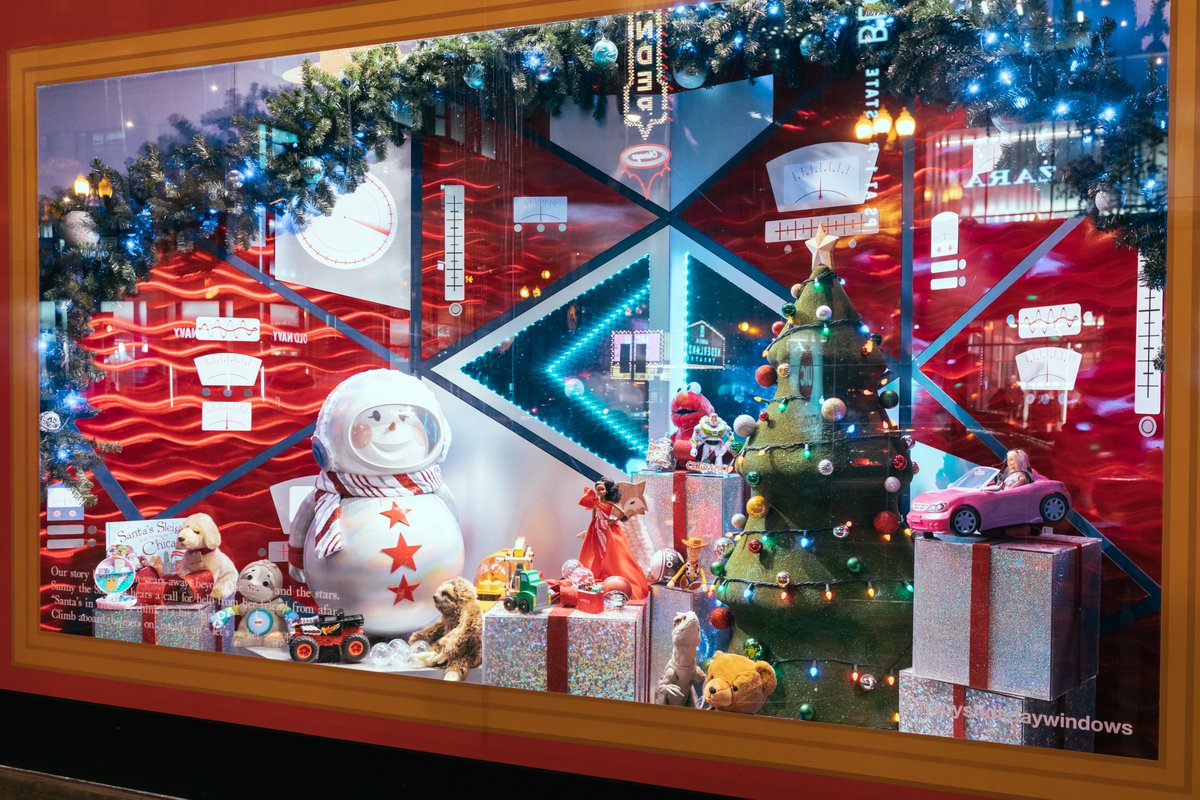 MacysTourism's tweet photo. #VisitMacys The Magic of the Holidays is waiting for you at @Macys stores. Visit us today! https://t.co/FeBaarP5YH