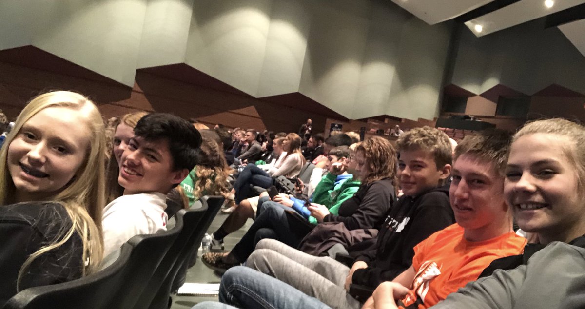 SCSActivities's tweet photo. Our school-wide huddle is committed to building positive relationships, display sportsmanship,offer unconditional love, & put others needs above my own. We will base our huddle on trust & values #Sportsmanship Summit @NebraskaCoach @taylorsiebert #NESummit2019
#rolemodel #1Hud https://t.co/ViLitHTbmA
