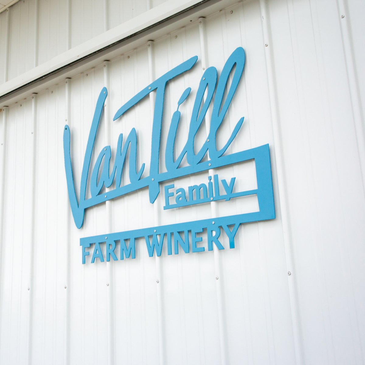 vantillwinery's tweet photo. Just what the weekend called for. https://t.co/zsiozKIZ30