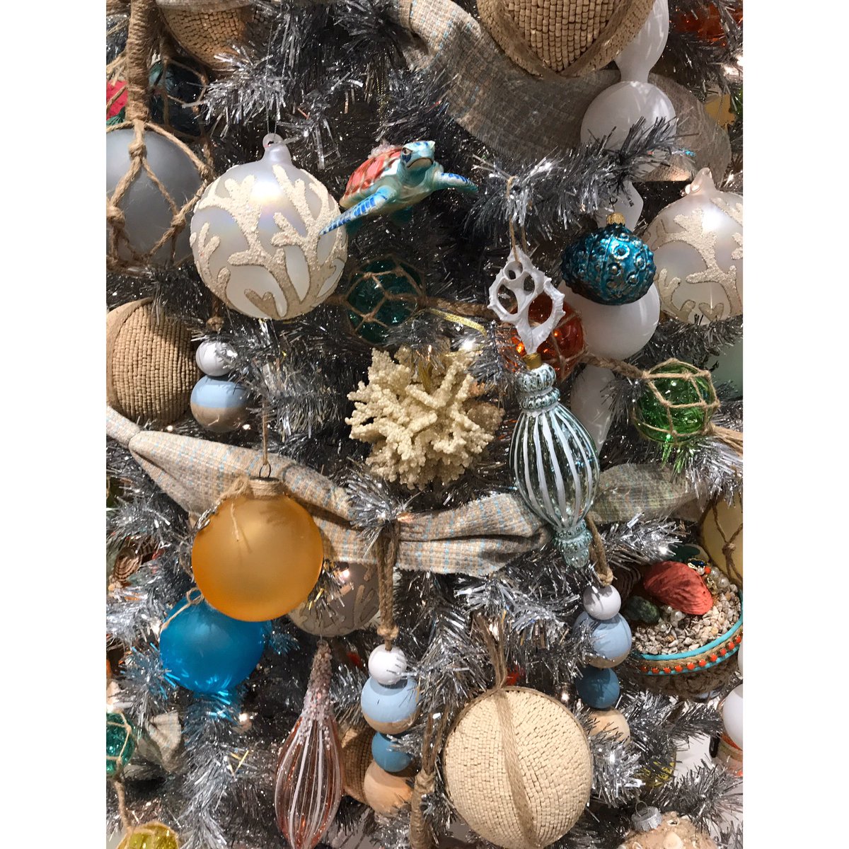 livelikecole925's tweet photo. Enter for a chance to win this beach-themed Christmas tree, valued at $1,500! Tickets are $25/each, and can be purchased on our website at https://t.co/k8Rum2e3SV or at the customer service desk in Dillard’s Vero Beach. Stop on in and check it out! The drawing will be on 12/14/19 https://t.co/v66u5xWMUj