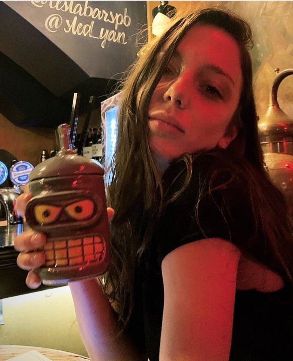 AUFGEPASST! 

Am liebsten sind mir diejenigen, die ihrer Herrin unaufgefordert einen Amazongutschein schicken.
Ohne viel Gelaber davor. Du willst meine Aufmerksamkeit?  Dann her mit den Gutscheinen, ganz einfach!

#geldherrin #findom #humilation #mistress #cashpig #godess