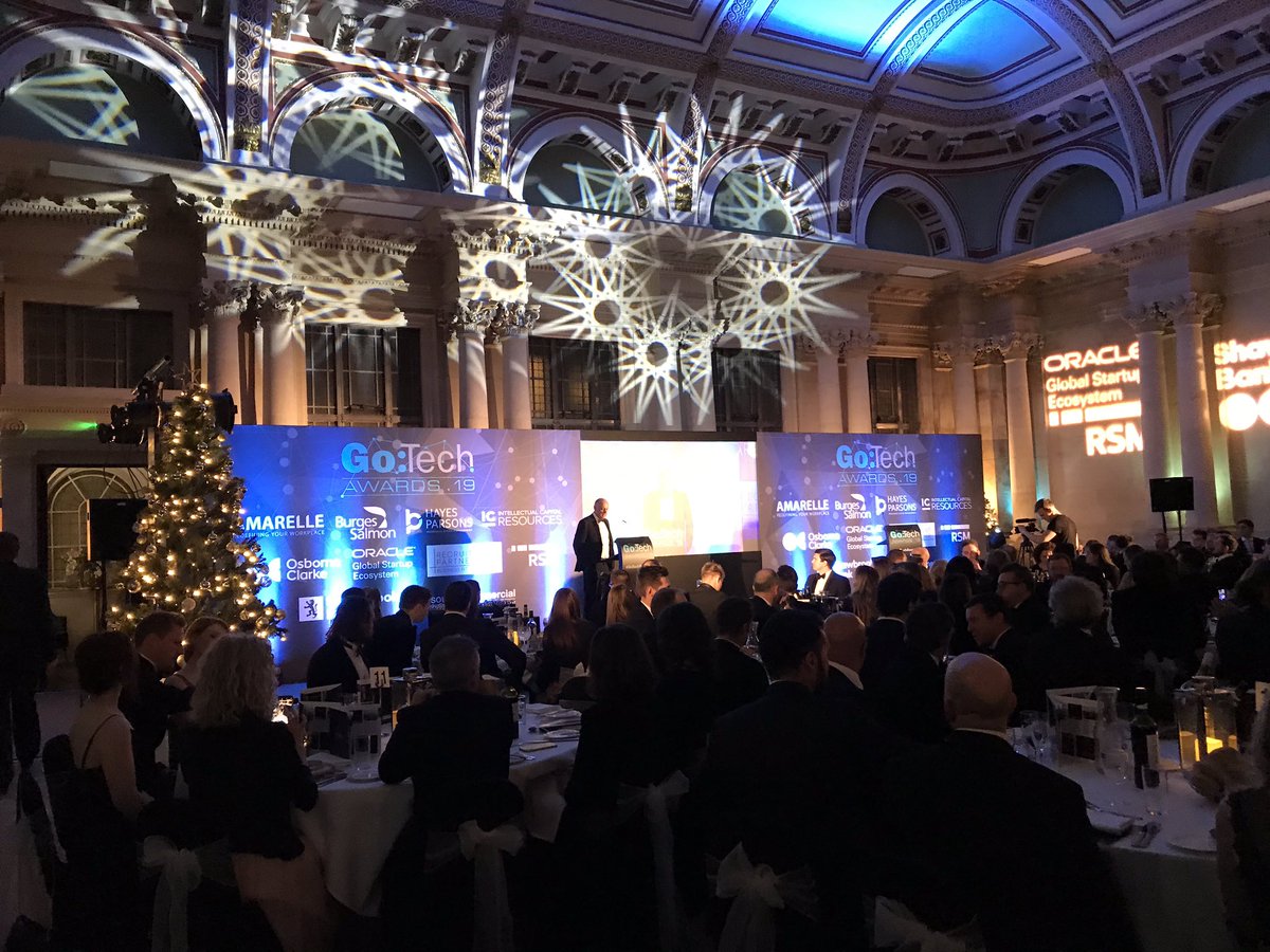 TheAscotGroup's tweet image. Our CEO @AndrewScottGB takes to stage at the #GoTech19 Awards. 🎉