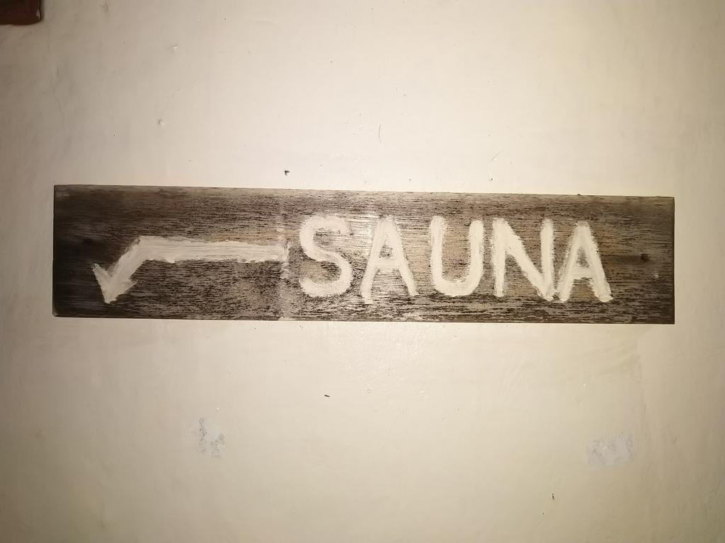 My first sauna experience on southern hemisphere at #taita research station. Very good löyly and outdoor shower under heavy rain. Thanks <a href="/PetriPellikka/">Petri Pellikka 🇫🇮</a>  and @vesala2
