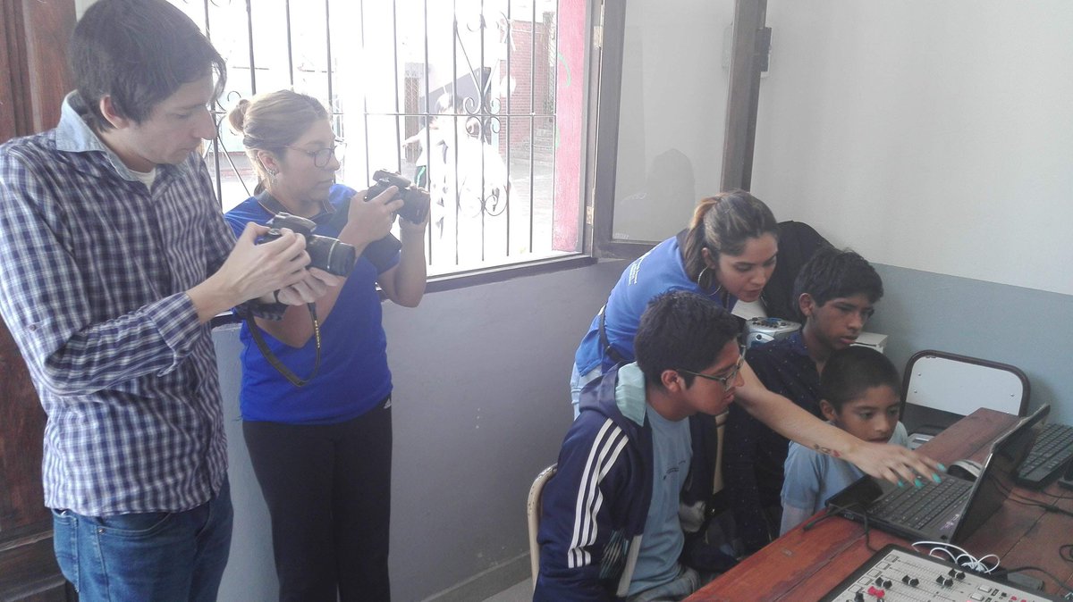 Gracias a los compañeros del programa por recibir a los chicos del Caj Mera Figueroa .