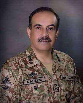 AajKamranKhan's tweet photo. جنرل ندیم رضا کا CJCSC  لگانے کا فیصلہ پاکستان تاریخ کےمستحکم ترین سول ملٹری تعلقات کے تسلسل کی نشانی ہے ایک سال سے فوج معشیت بحالی دستاویزی بنانے ملک کو FATF چنگل سے آزاد کرانے کی کوشش میں حفیظ شبر باقر ٹیم کے ساتھ ہے فوجی ٹیم کی قیادت جنرل باجوہ نے جنرل ندیم رضا کو ہی سونپی تھی https://t.co/8iBkwx6rmG