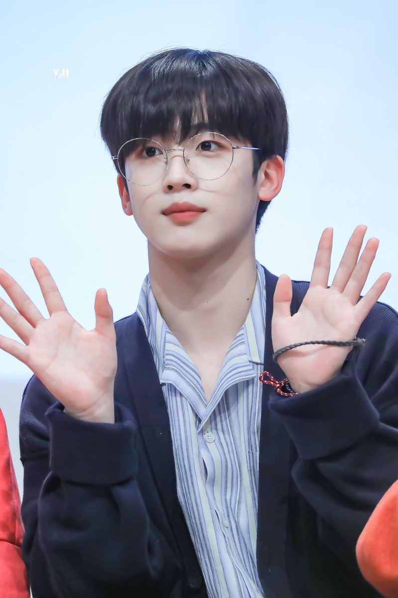 Lovefix_0922's tweet photo. 오늘도 보고싶어요 ㅜ  밥 잘 챙기고 옷도 따뜻하게 입어라 🙆‍♀️

#X1 #엑스원 #김요한 #요한 #yohan #KIMYOHAN 
@x1members https://t.co/rE5AaBj2aP