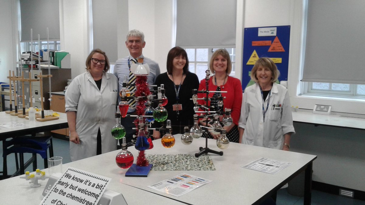 The Chemistree in this department is outstanding. Come along to our 6th Form Open Evening tonight from 6:30 to see what other Xmas treats they have in store. #UVHS #6thform #openevening #teamchemistry  #subjectcommendationwinners2019 #2ndyearrunning